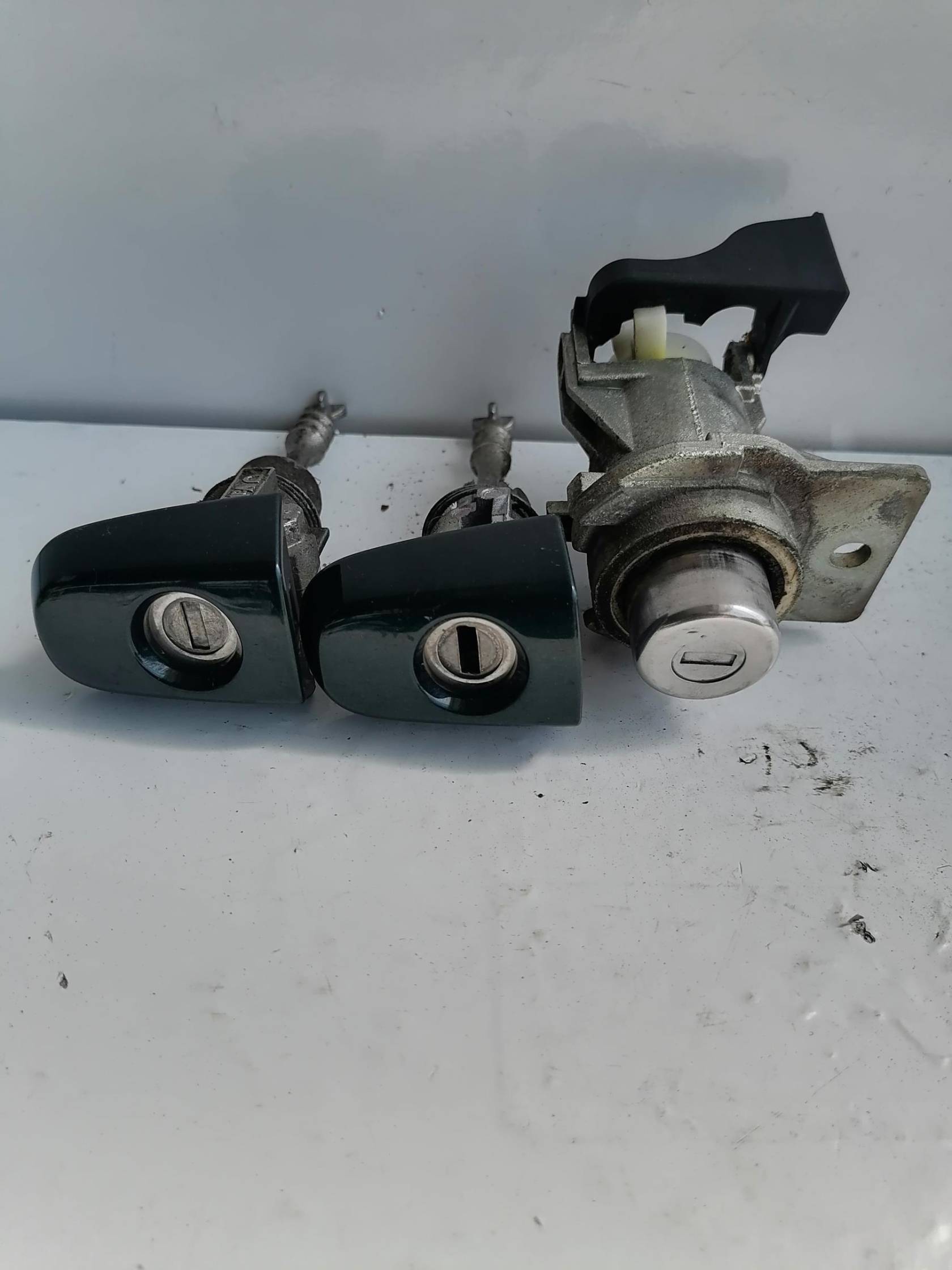 Cilindretto serratura porta ant. sx.